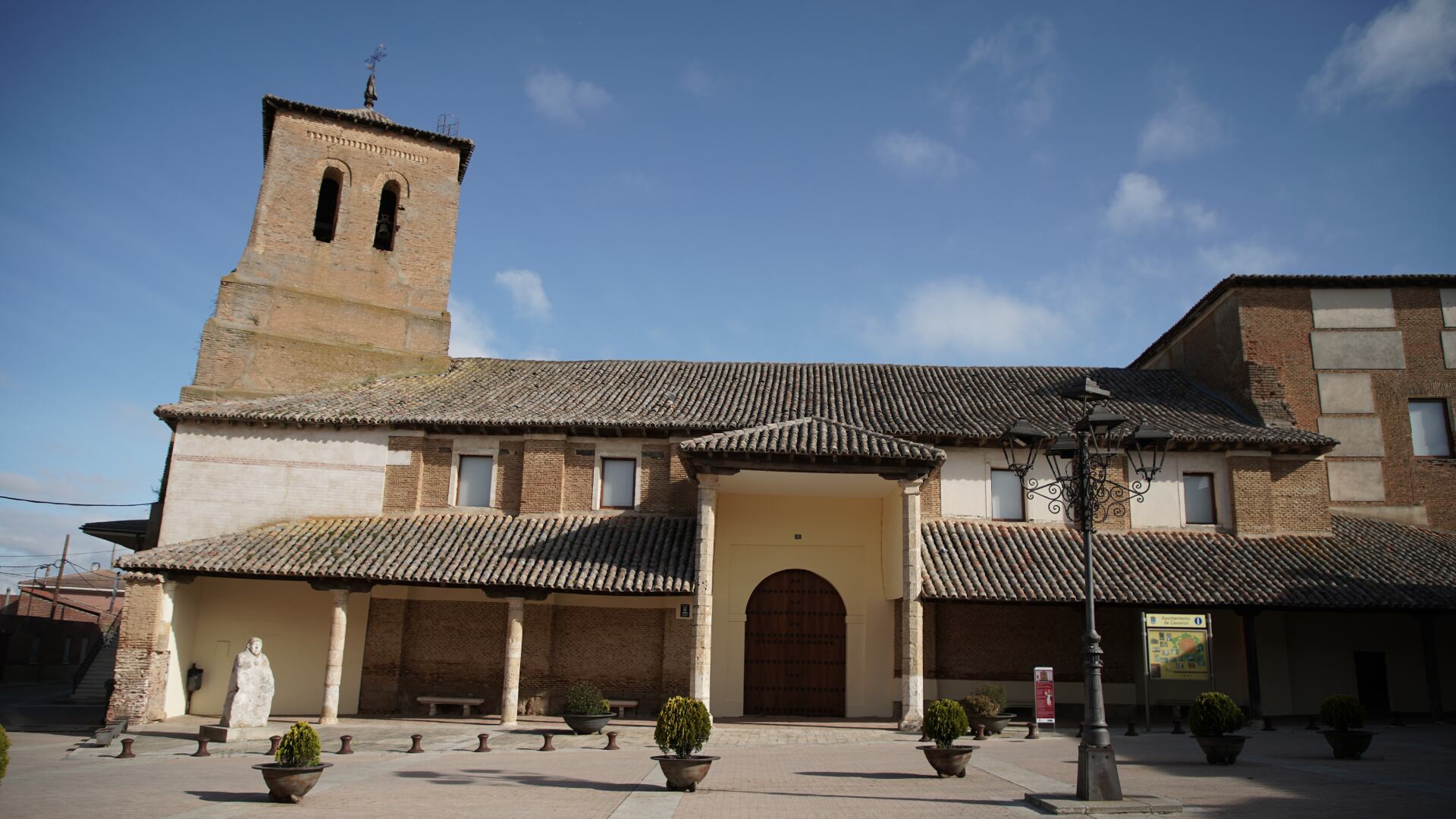 Exterior de la iglesia