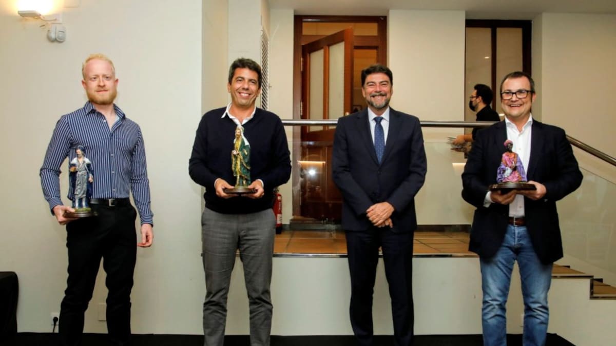 La Columna de Carlos Arcaya: «Mazón: la ingenuidad y la política son como el agua y el aceite»