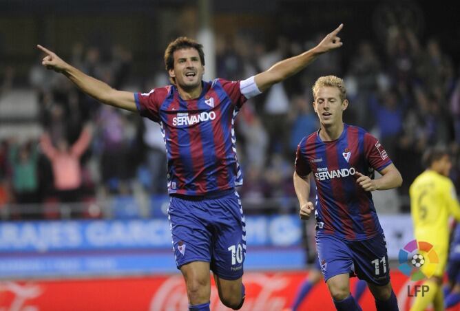 Mikel Arrubarrena celebra el gol eibarres ante el Villarreal en Ipurua