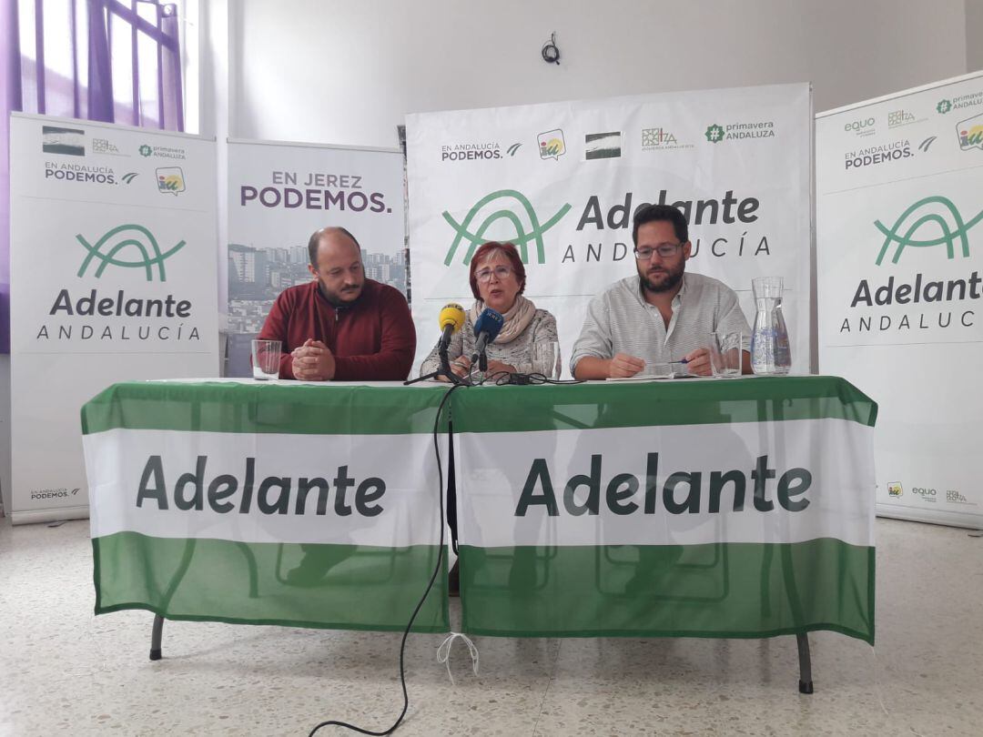 Rueda de prensa en la sede de Adelante Andalucía en Jerez