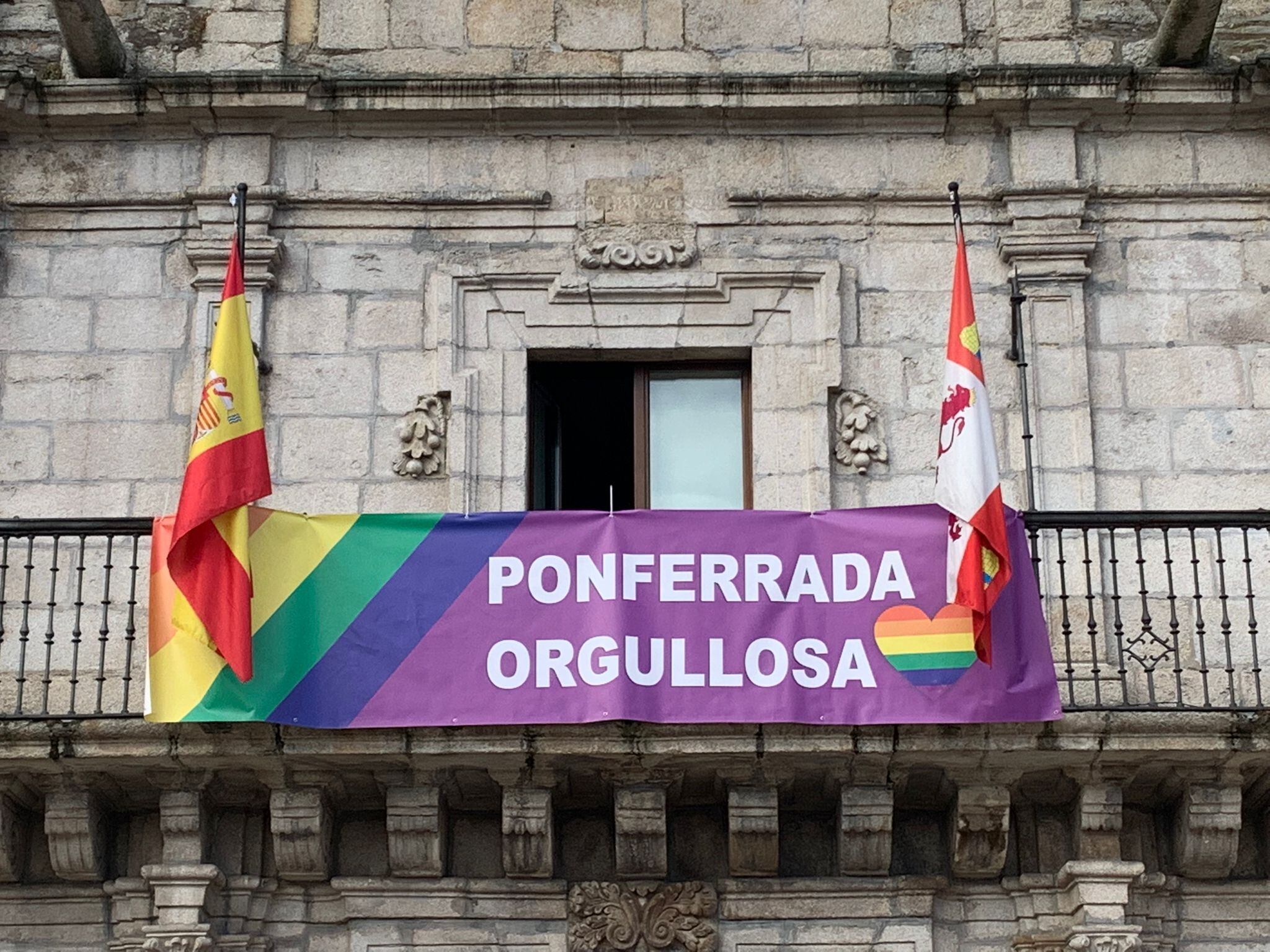Balcón del Ayuntamiento de Ponferrada