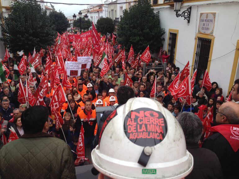 Manifestación contra el cierre de la Mina Aguablanca