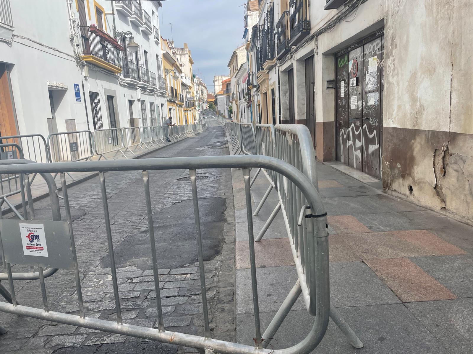 Comienzan las obras de asfaltado de la calle Alfaros, acceso al centro de Córdoba