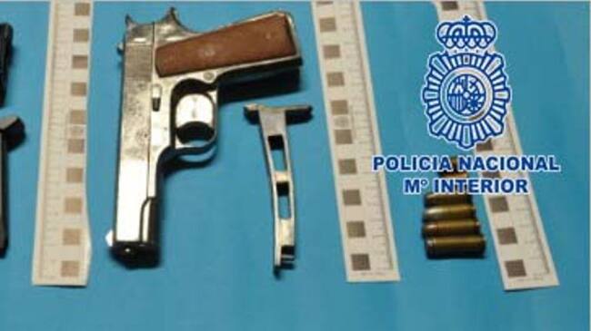 Los arrestados utilizaban armas de fuego simuladas para cometer sus delitos