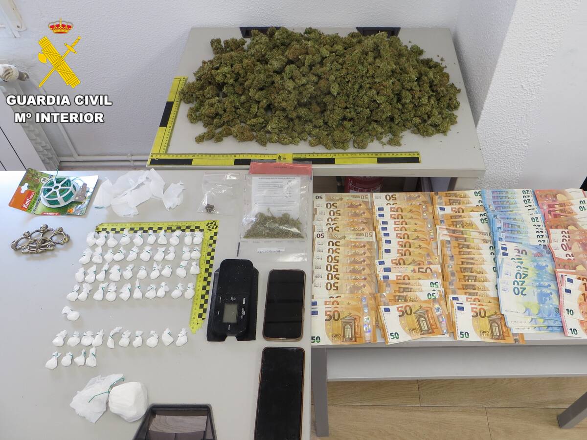 La Guardia Civil de Albacete desarticula un punto de distribución y venta de estupefacientes en Munera