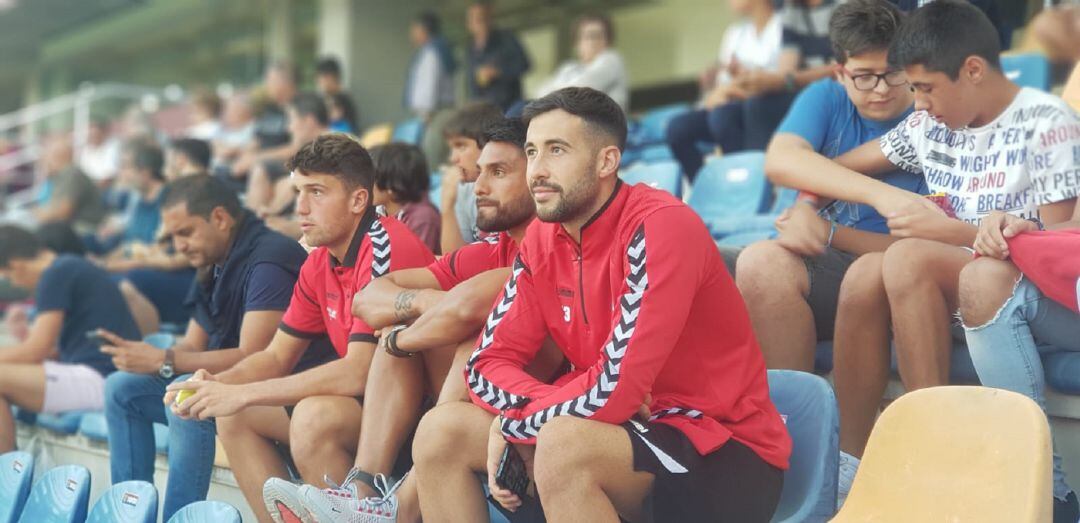 Mauro y Ángel, en la grada de Pasarón.