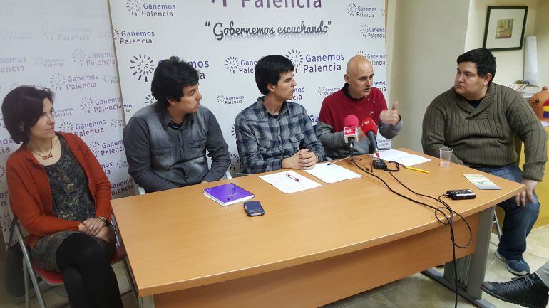 Ganemos pide a los ayuntamientos su apoyo a las energías renovables