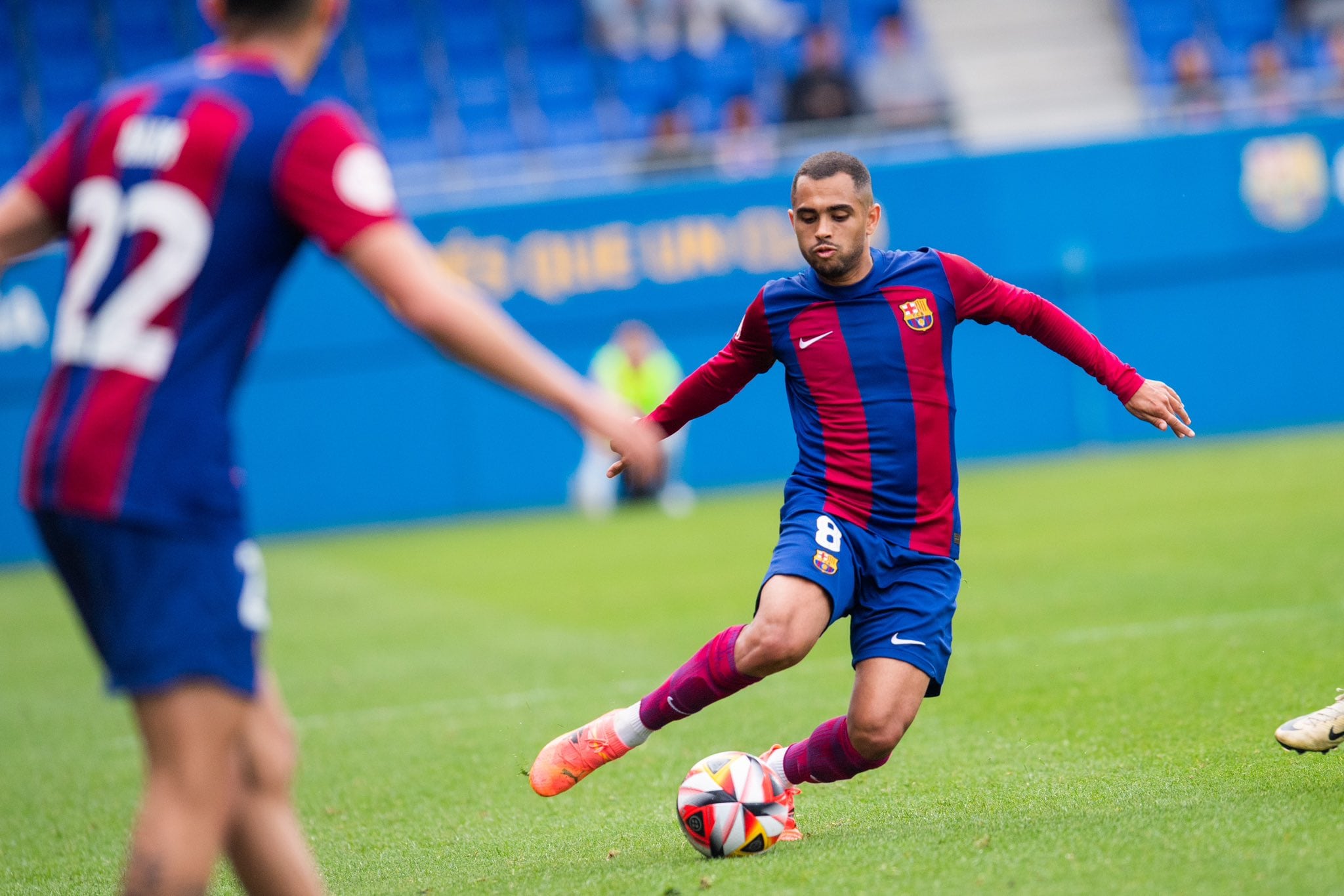 Moha Moukhliss con el Barcelona B.