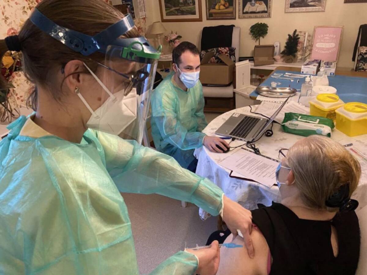 La comarca registra 315 contagios más y un muerto en Algeciras