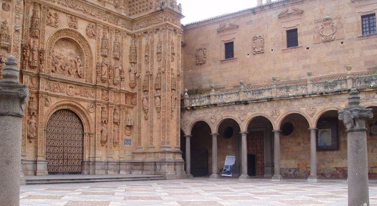 Fachada del Convento de San Esteban, uno de los escenarios del Festival de Luz y Vanguardias