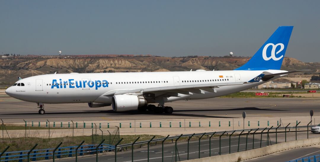 Un avión de la compañía AirEuropa, que durante la mañana del primer día de aplicación del nuevo procedimiento de venta de billetes con descuento de residente no tenía adaptados sus sistemas