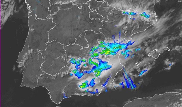 Mapa del radar de la tarde del martes 14 de julio que refleja la incidencia de las tormentas y precipitaciones.