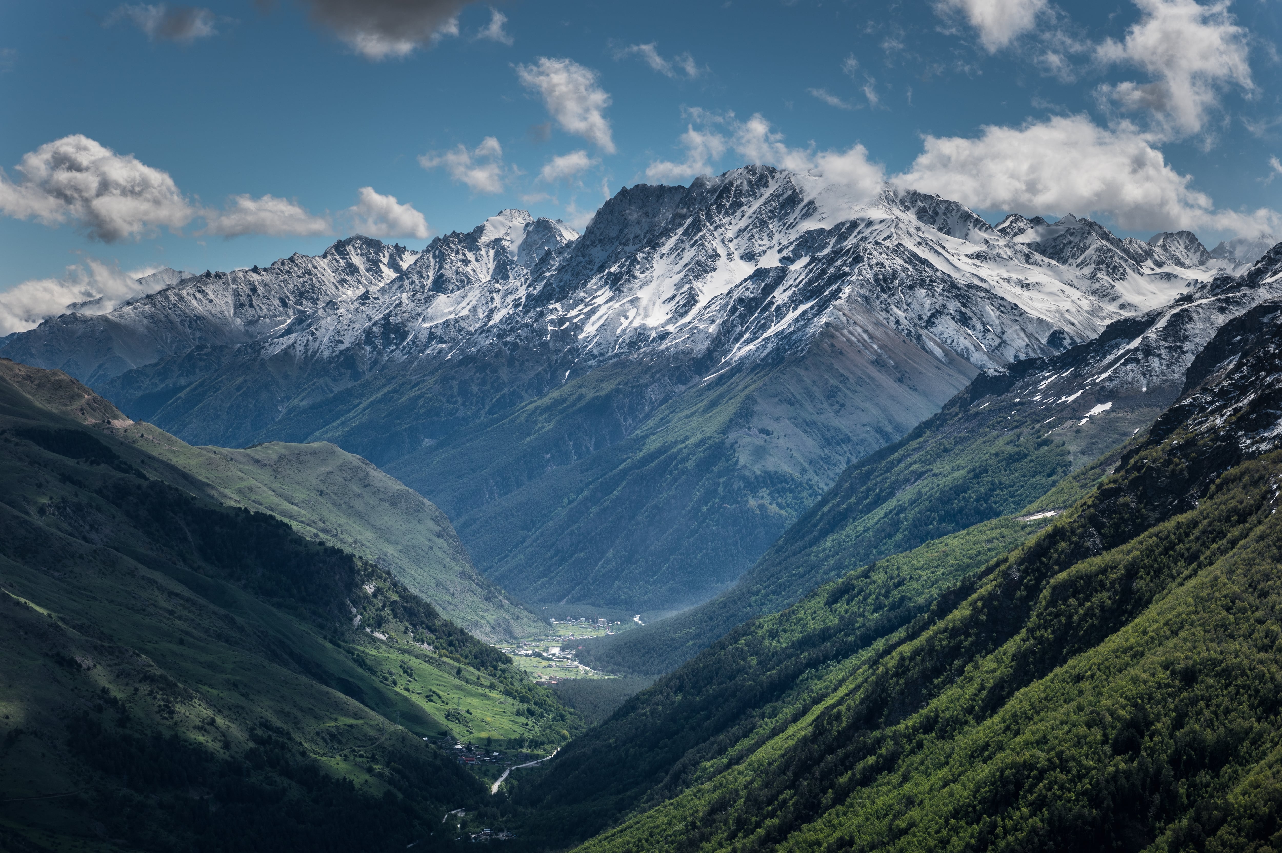 Montañas en el Cáucaso