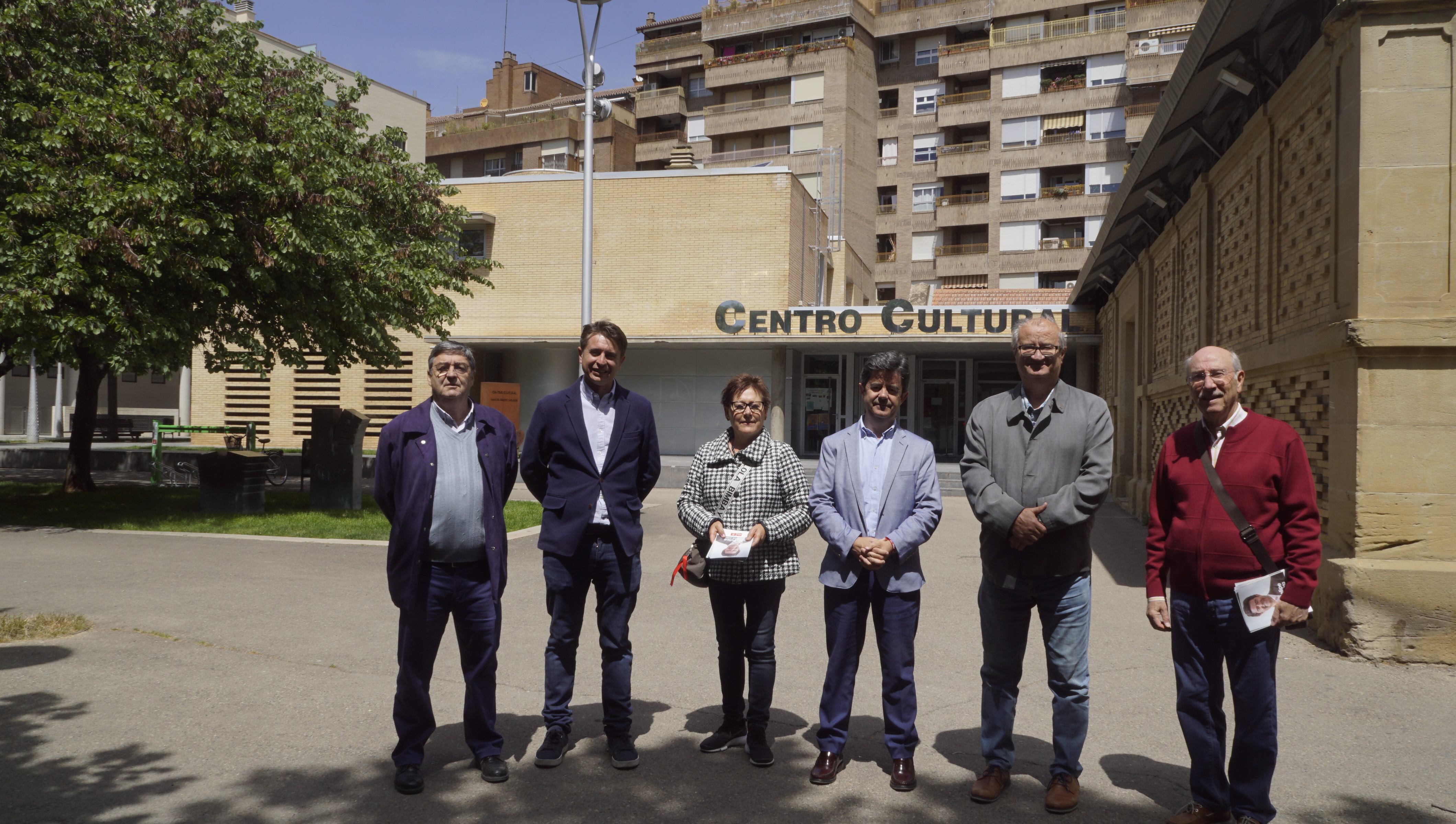 Luis Felipe en uno de los espacios en que se instalarían placas solares.