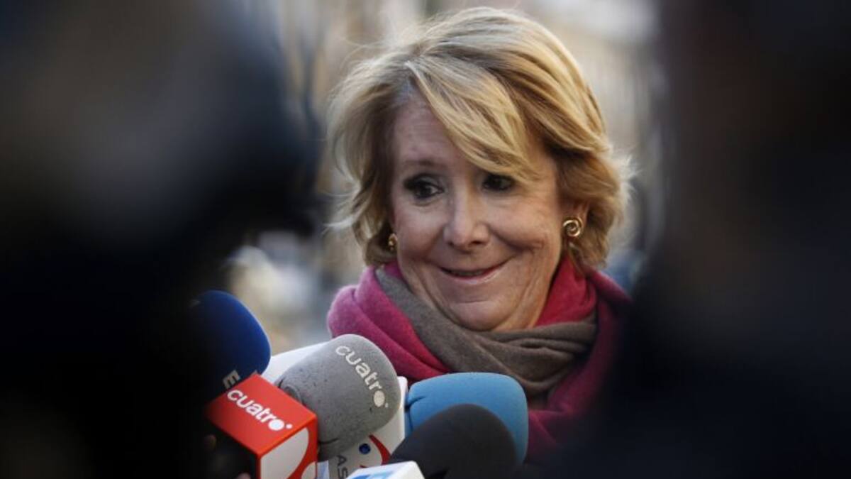 Humor: "Aguirre usó dinero público para hacerse una rotonda en el salón "