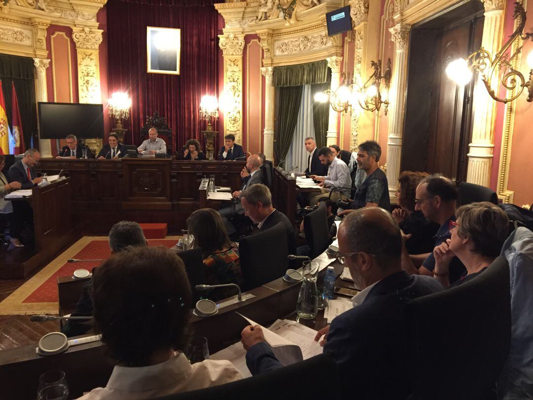 Foto de archivo de un pleno ordinario celebrado en el concello de Ourense