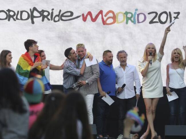 FOTOGALERÍA | Las mejores imágenes del pregón del Orgullo LGTBI