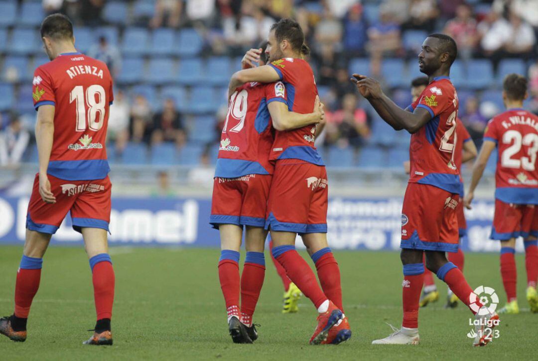 Los jugadores del Numancia celebran el gol de Higinio en el 85&#039;.