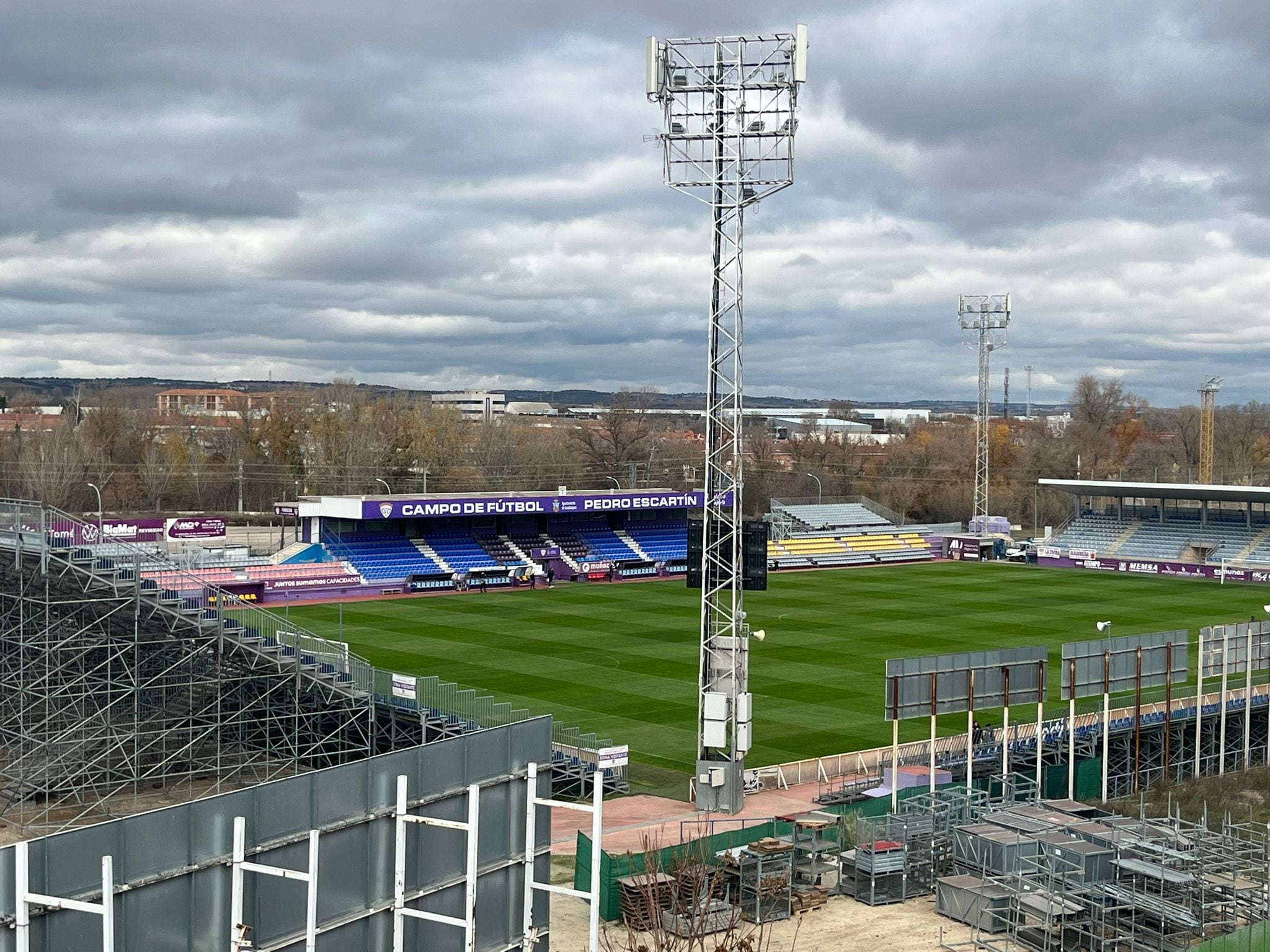 Vista del Escartín desde el puente