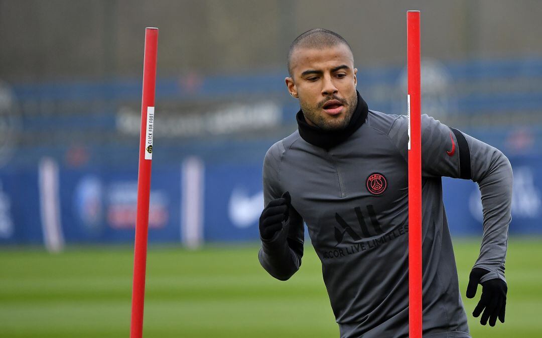 Rafinha, durante un entrenamiento con el PSG. 