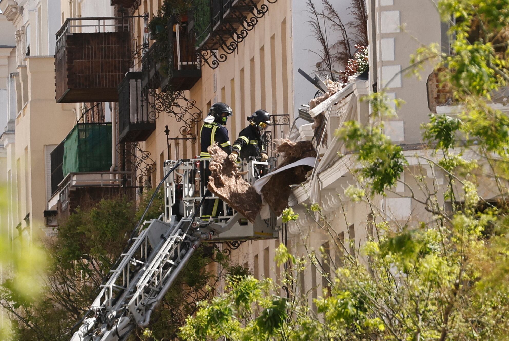 Un escape de gas, principal hipótesis de la explosión en edificio de Madrid