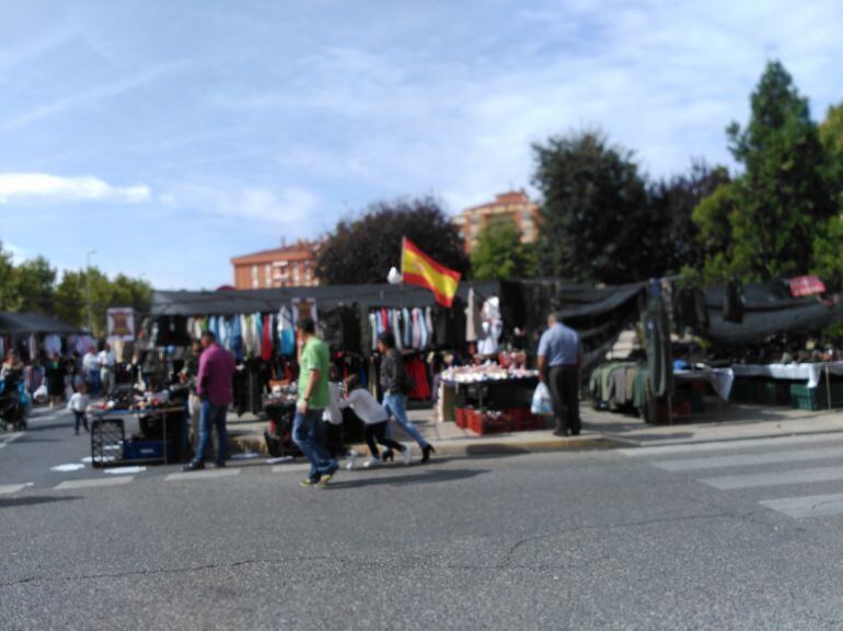 El mercadillo semanal está en proceso de renovar autorizaciones