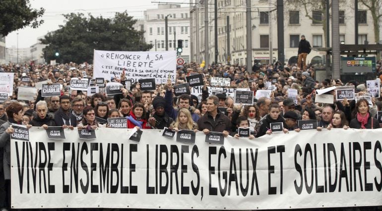 Marcha en Nantes en contra del terrorismo