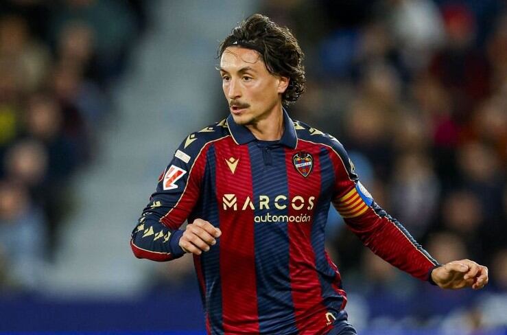 Pablo Martínez en el derbi ante el Valencia CF