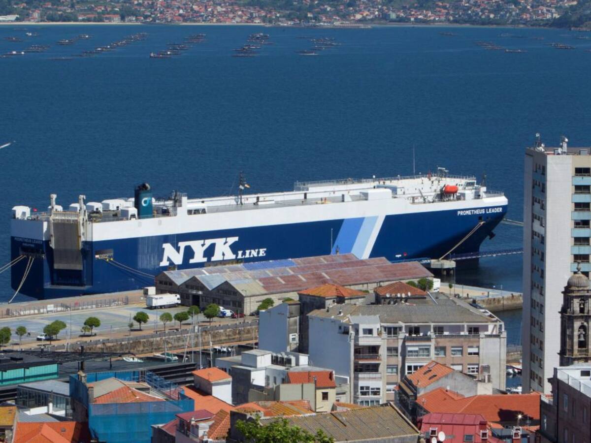 Tres tripulantes del 'Prometheus Leader' reciben el alta