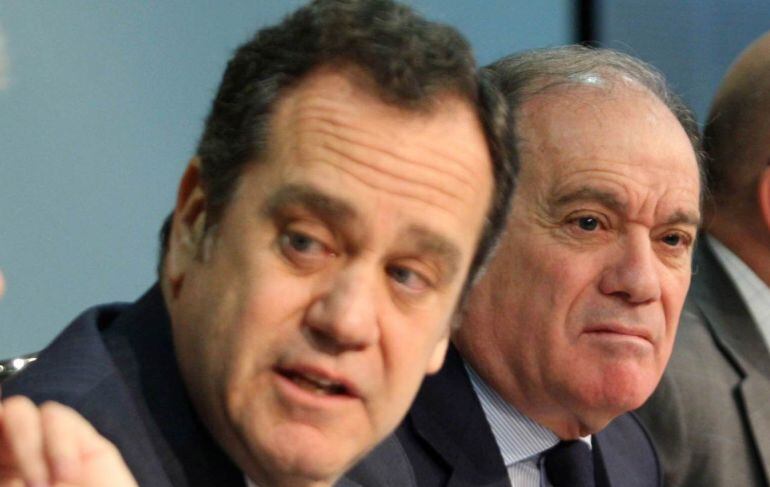 El delegado territorial de la Junta, Pablo Trillo, junto al exconsejero de Economía, Tomás Villanueva