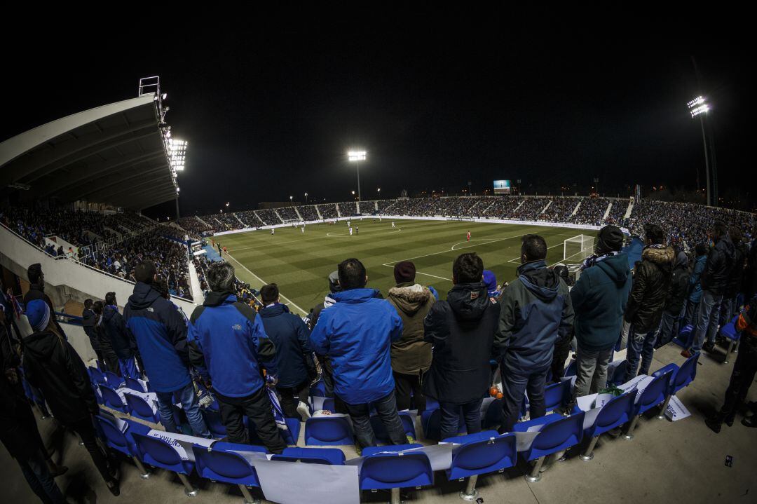 Aficionados del Leganés en Butarque. 