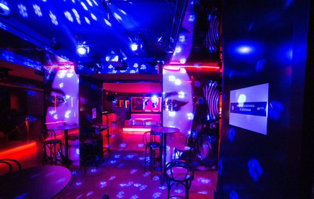 Interior de una discoteca 