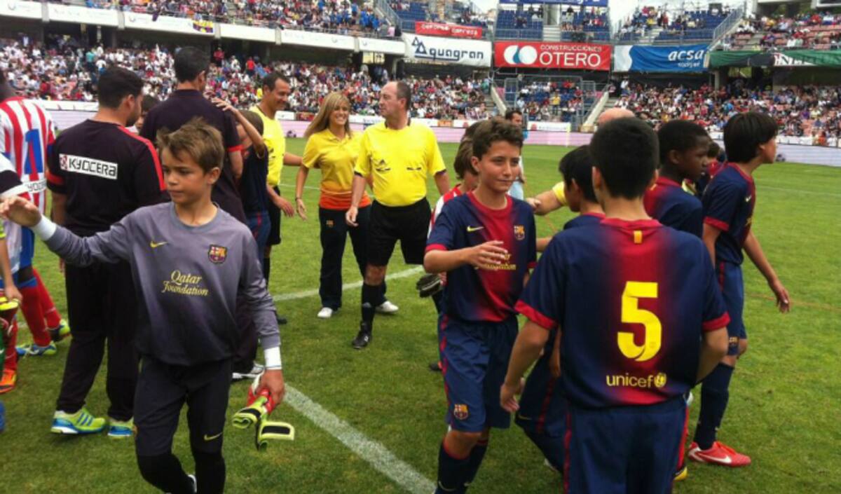 La deportividad reina en el torneo y los rivales se saludan al final de la primera semifinal