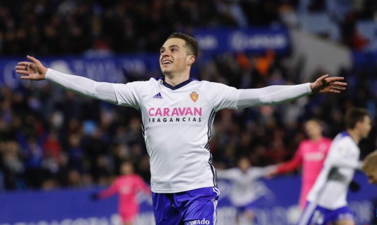 Pombo celebra el gol que le dio los tres puntos al Real Zaragoza