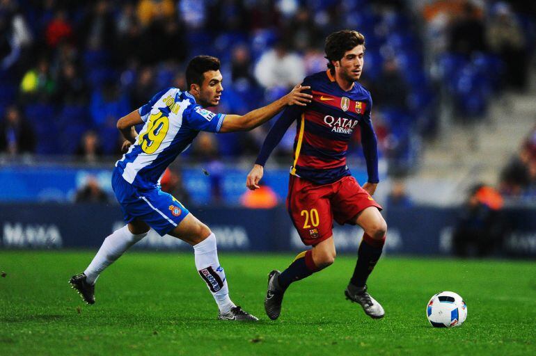 Sergi Roberto presionado por Joan Jordan