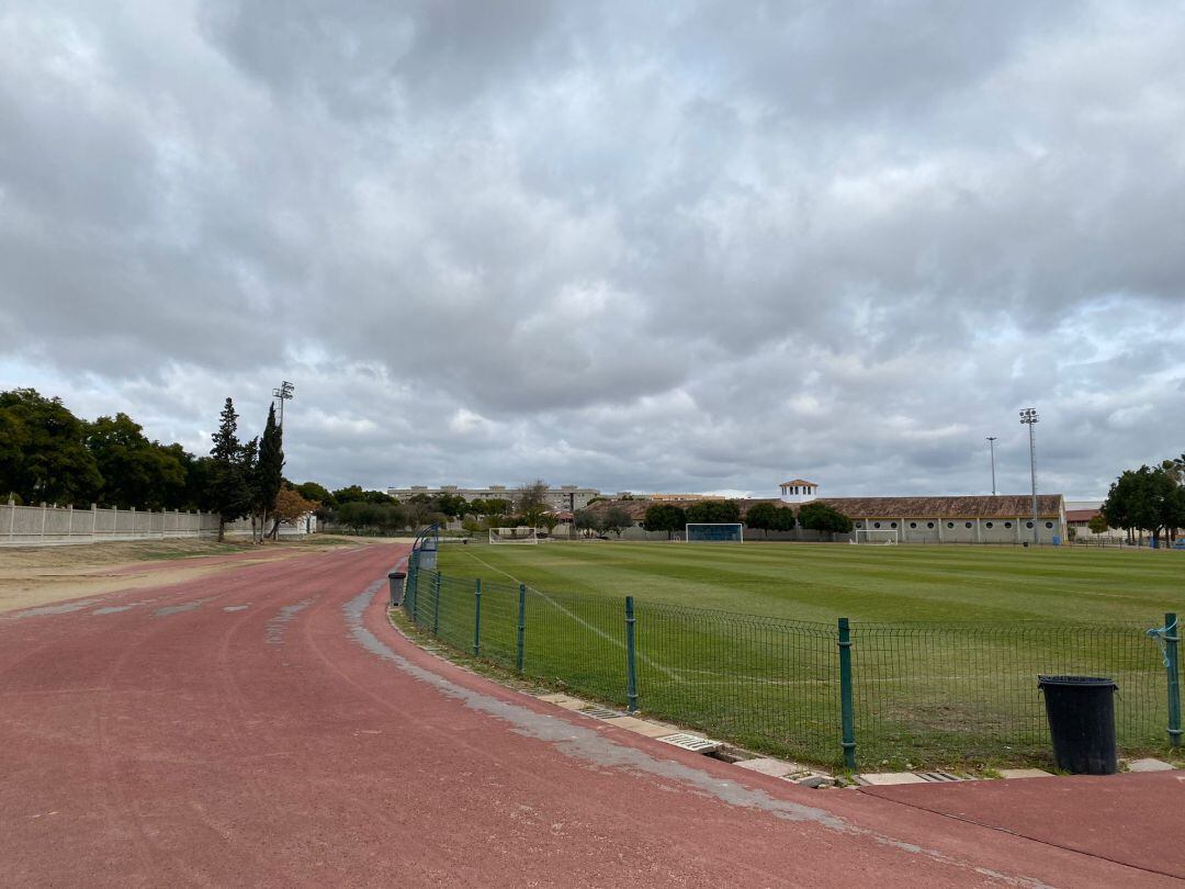 Pistas deportivas del anexo a Chapín