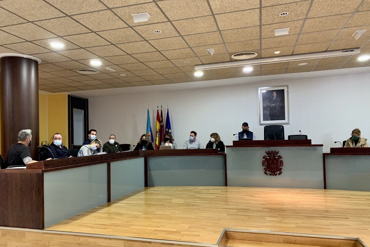 Reunión en San Javier para evaluar las medidas puestas en marcha para paliar los efectos del COVID