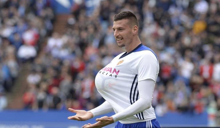 Bruno Perone celebra su gol frente al Lorca