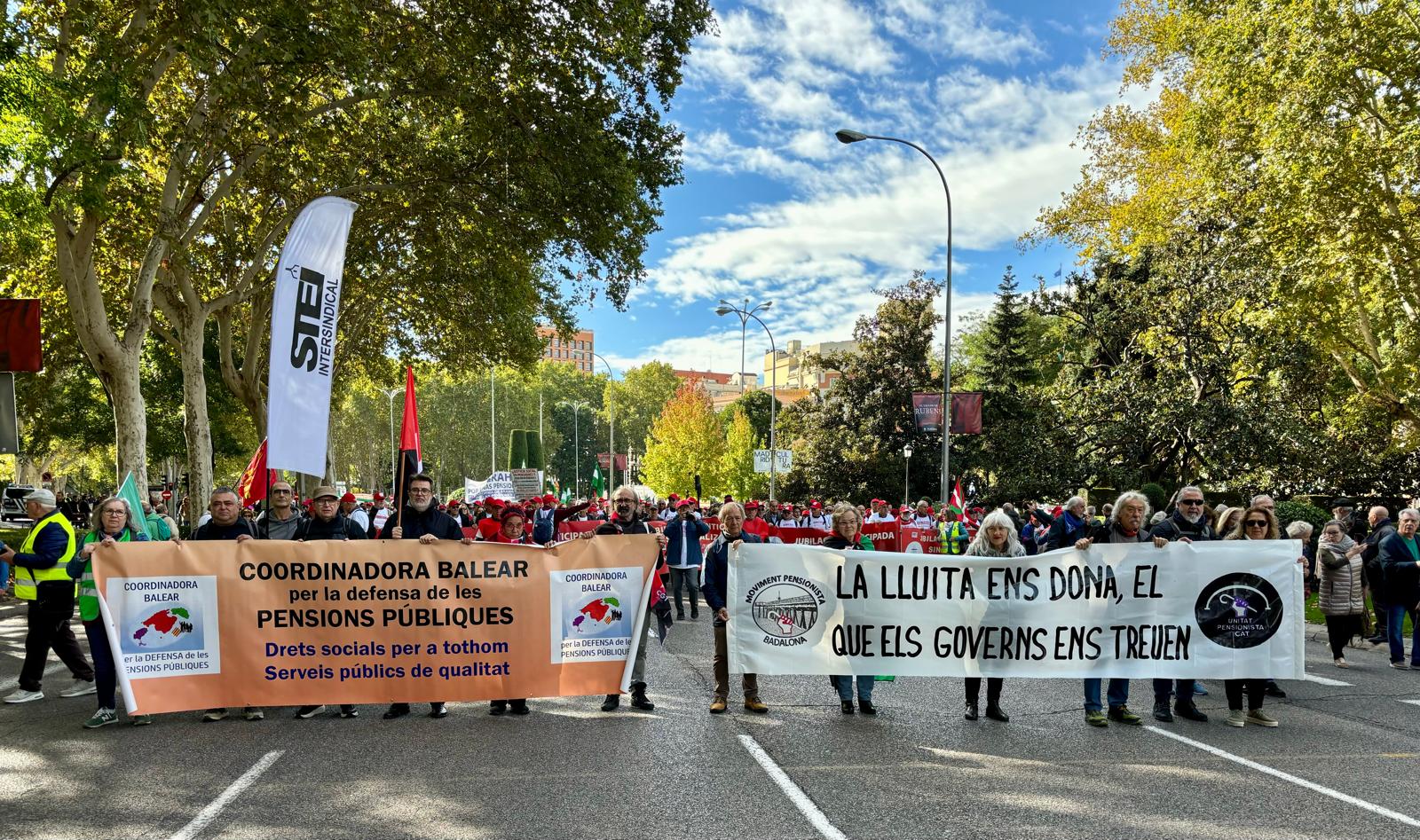 Pensionistas de Baleares se manifiestan en Madrid.