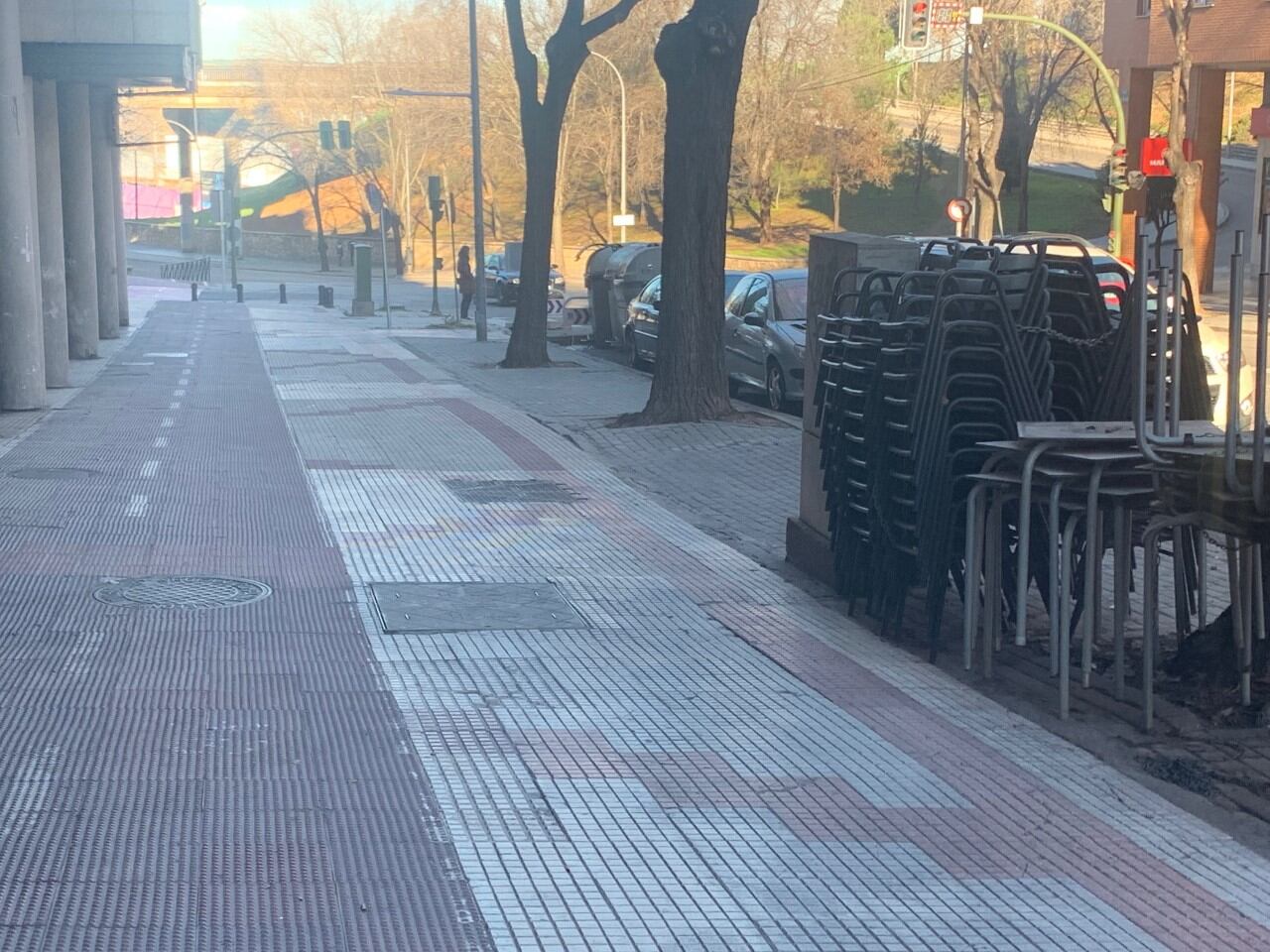 Carril bici en la calle Julián Besteiro/Foto SER GU