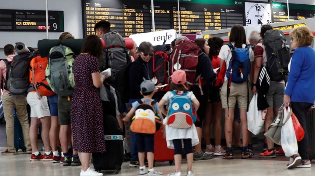 La huelga de Renfe continúa en plena &#039;operación retorno&#039;. 