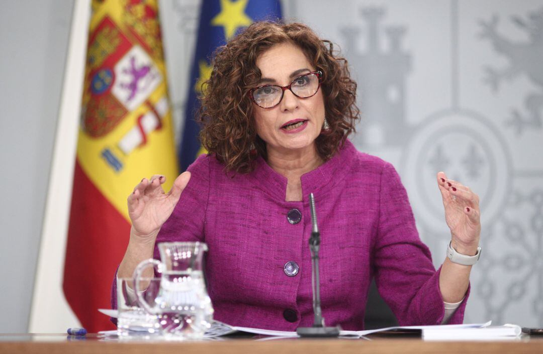 La ministra de Hacienda y Portavoz del Gobierno, María Jesús Montero comparece en rueda de prensa tras el Consejo de Ministros
