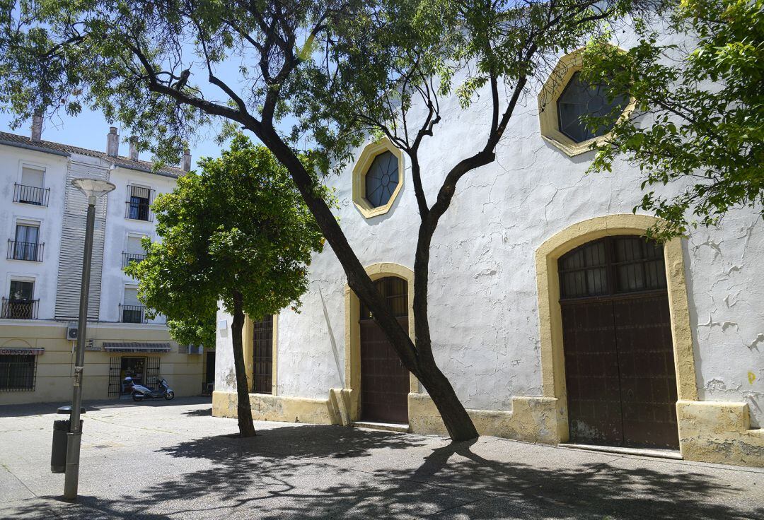 Fachada del callejón de los bolos