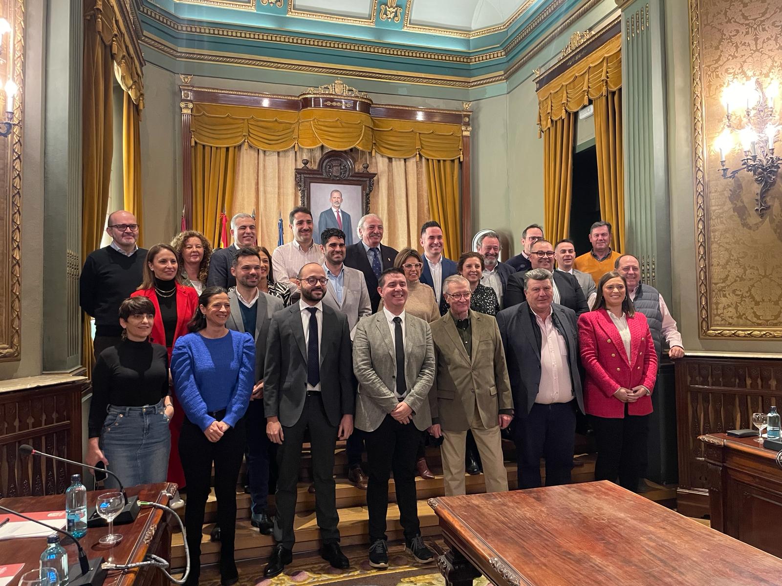 Fotografía de los diputados antes del inicio del Pleno