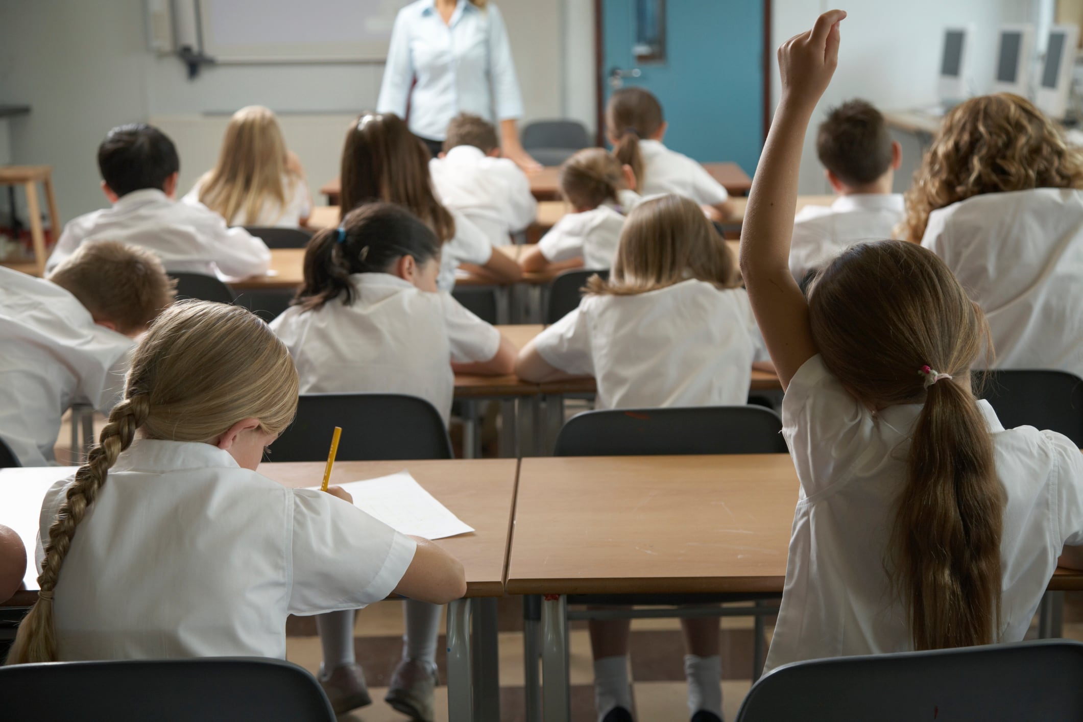 Educació advierte a siete centros escolares que siguen segregando por sexo que la nueva normativa educativa no lo permite