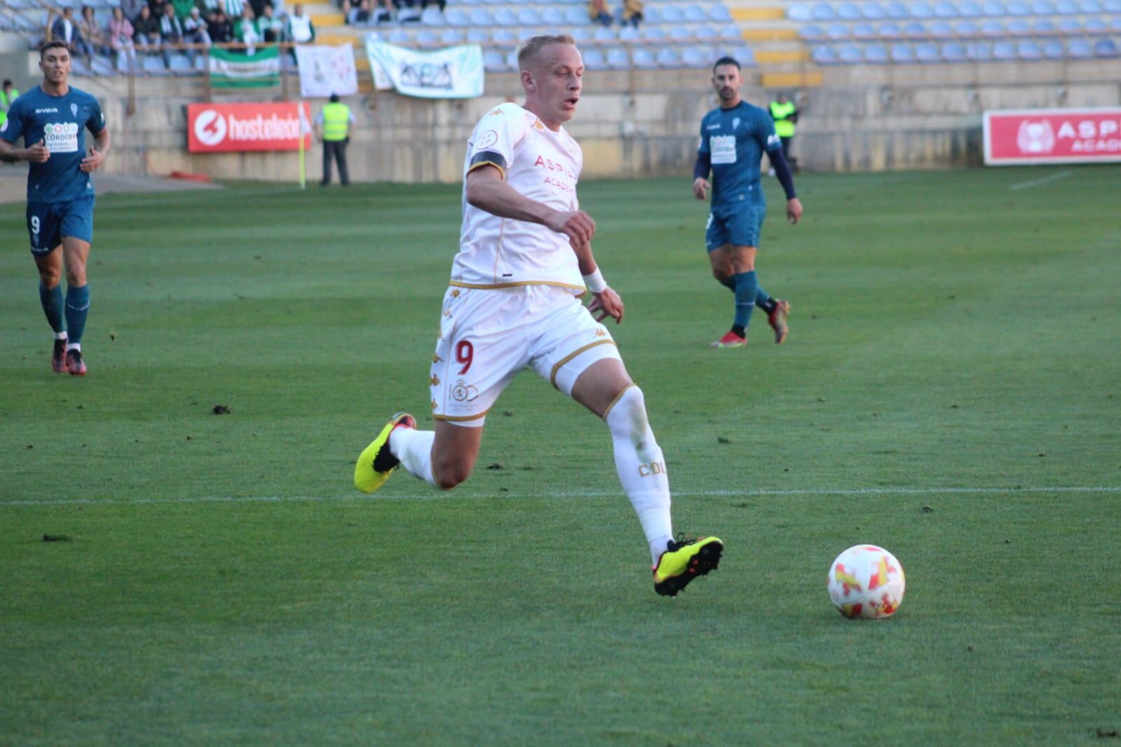 Obolskii se fajó sin éxito ante el Córdoba