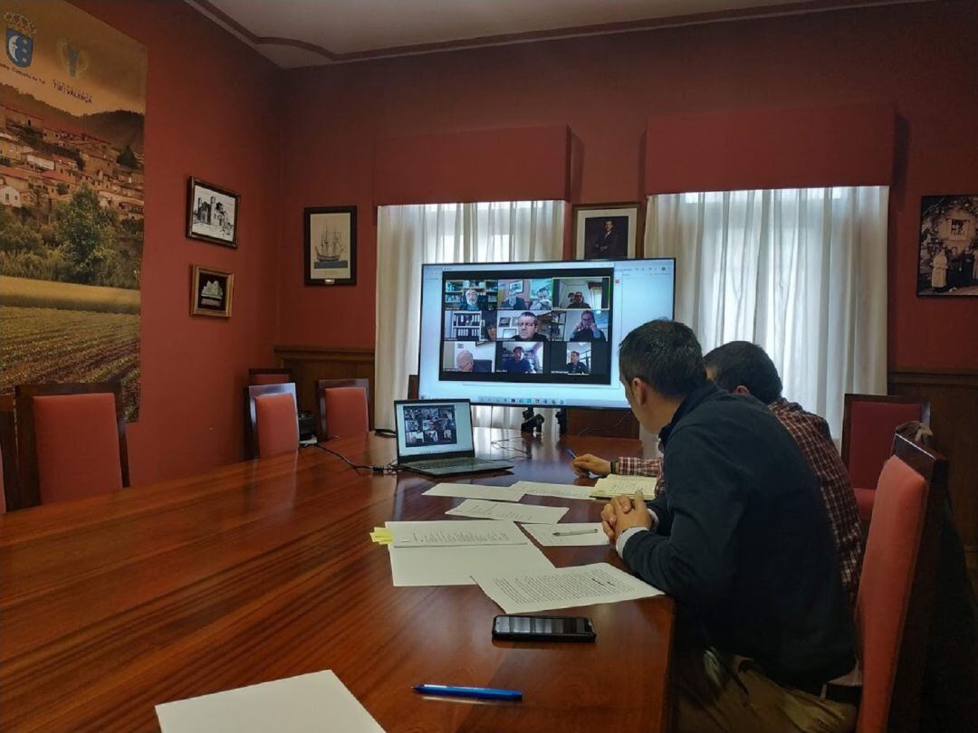 El alcalde de Tui en la reunión de la Mesa Local do Camiño