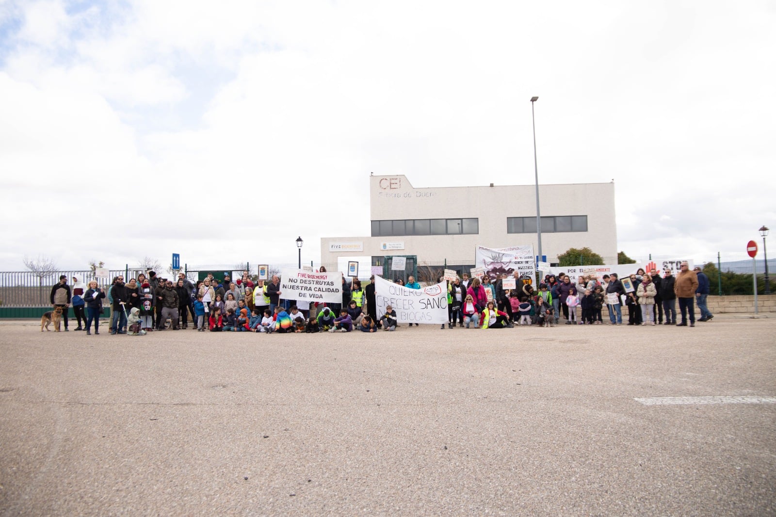 Manifestación contra las plantas de biogás en el Aldo de Milagros, febrero 2025