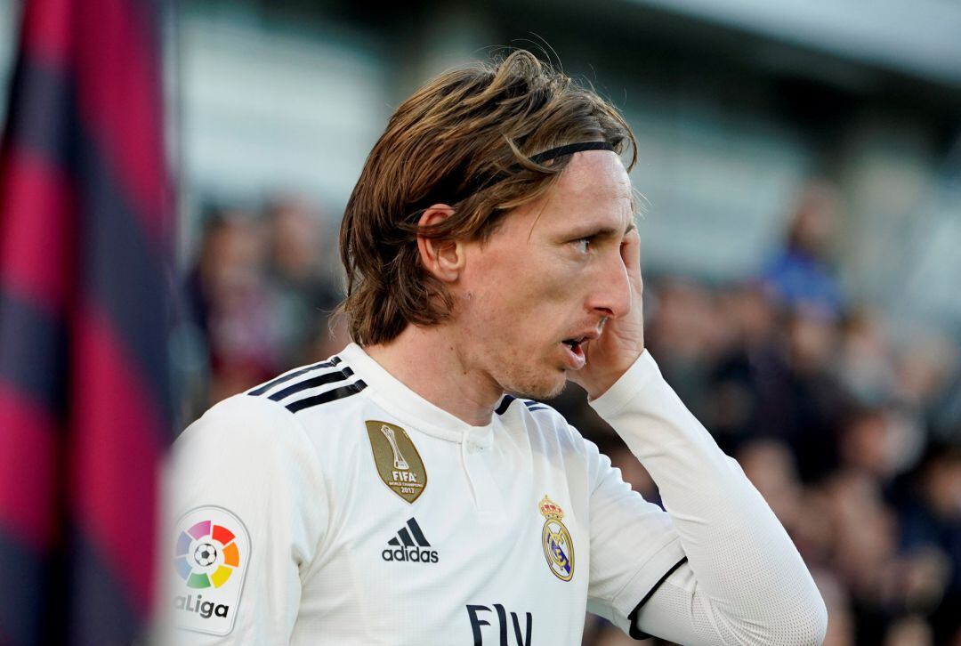 Modric, durante el partido contra el Huesca. 