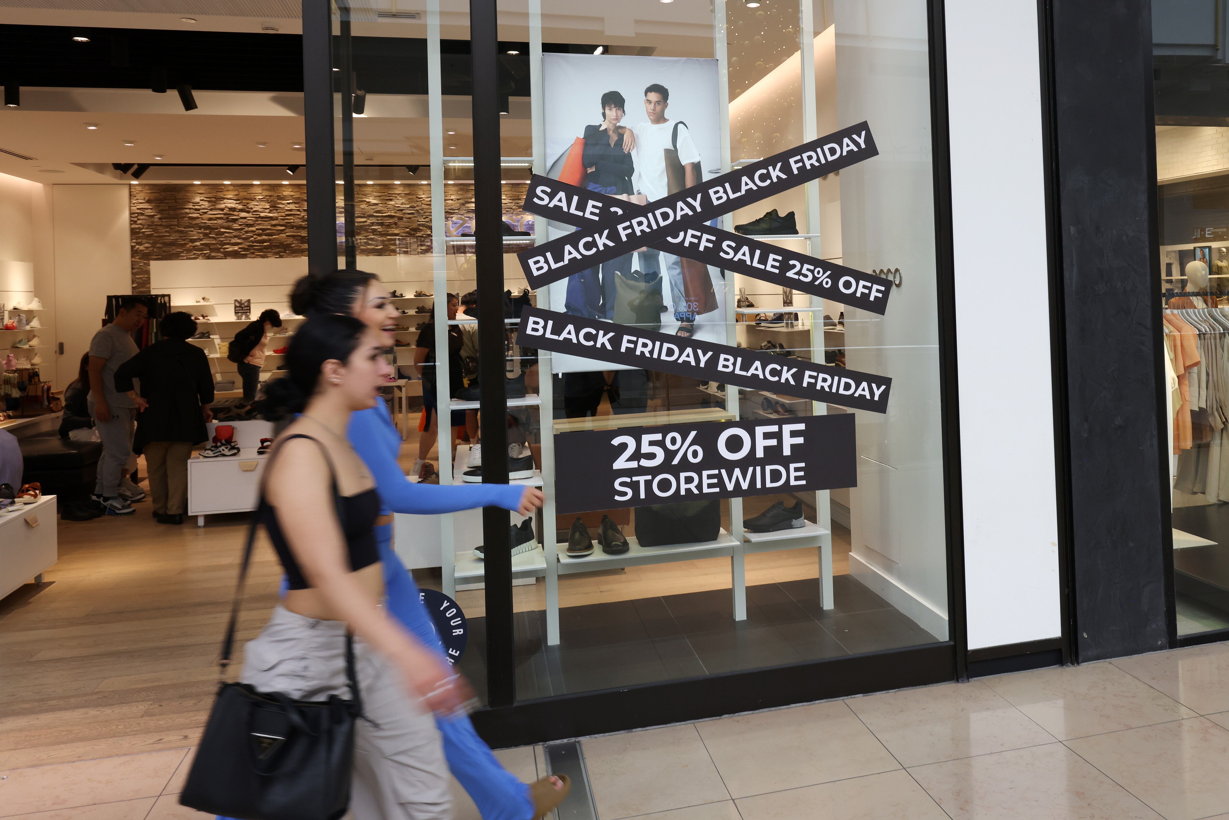 La mayoría de comerciantes se suman, en mayor o menor medida, a los descuentos del Black Friday. EFE/EPA/CON CHRONIS AUSTRALIA AND NEW ZEALAND OUT